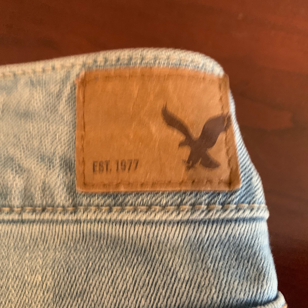 American Eagle Outfitters Light Blue Distressed Jean Shorts - Picture 5 of 8